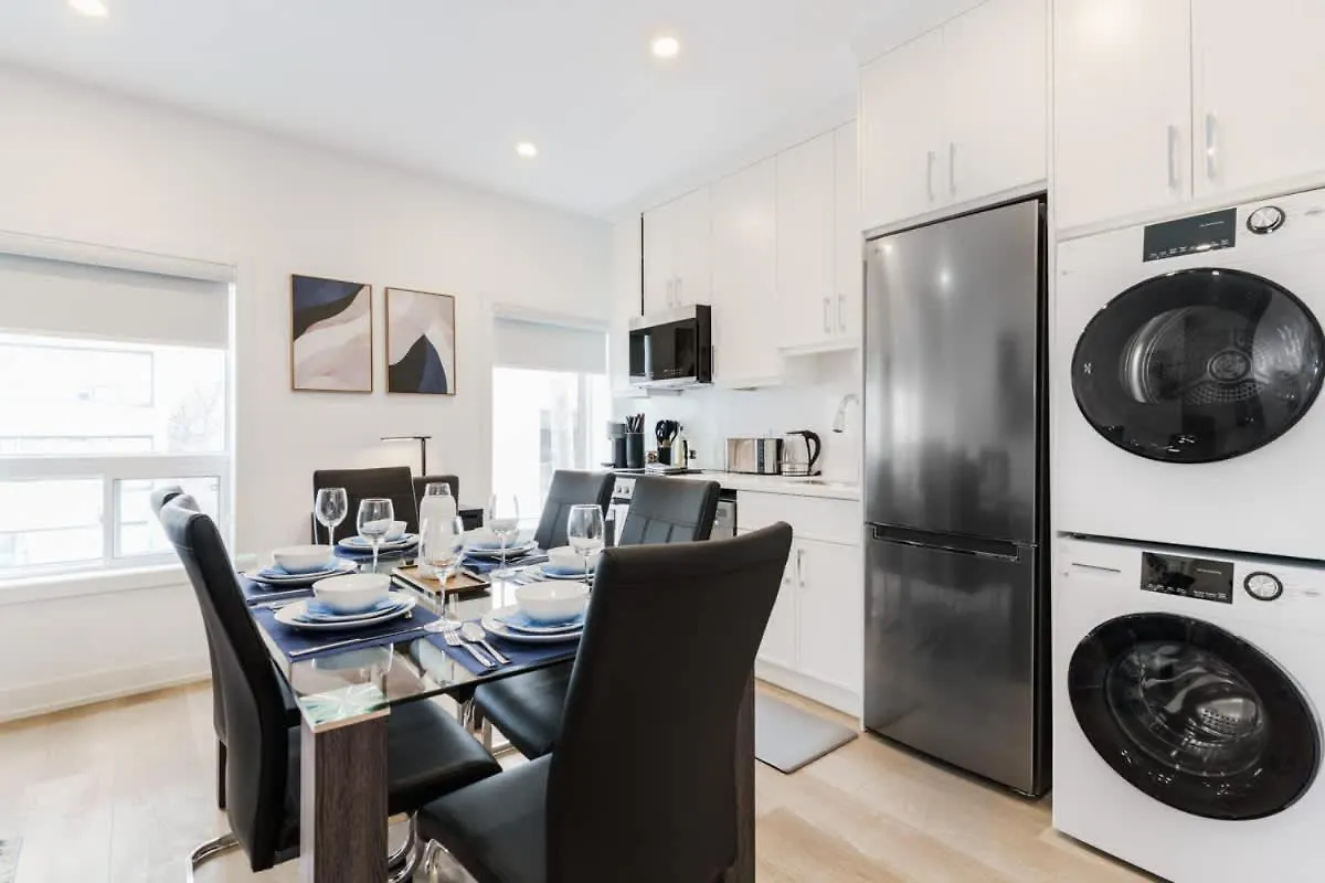 Spacious 3Br Suite For 10 W Patio Heart Of Toronto